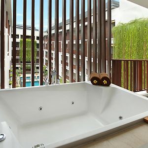 Magani Suite Pool View Spa Bath